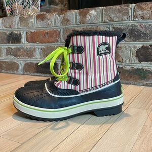Sorel boots - size 6